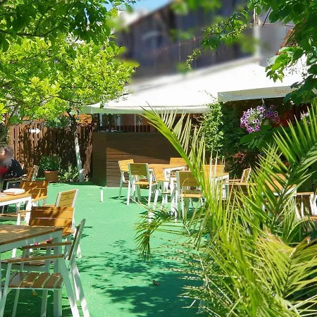 Hotell Casa Andreea 3*